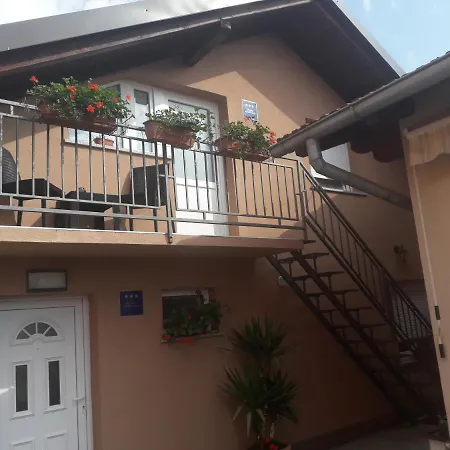 Studio Apartmani 